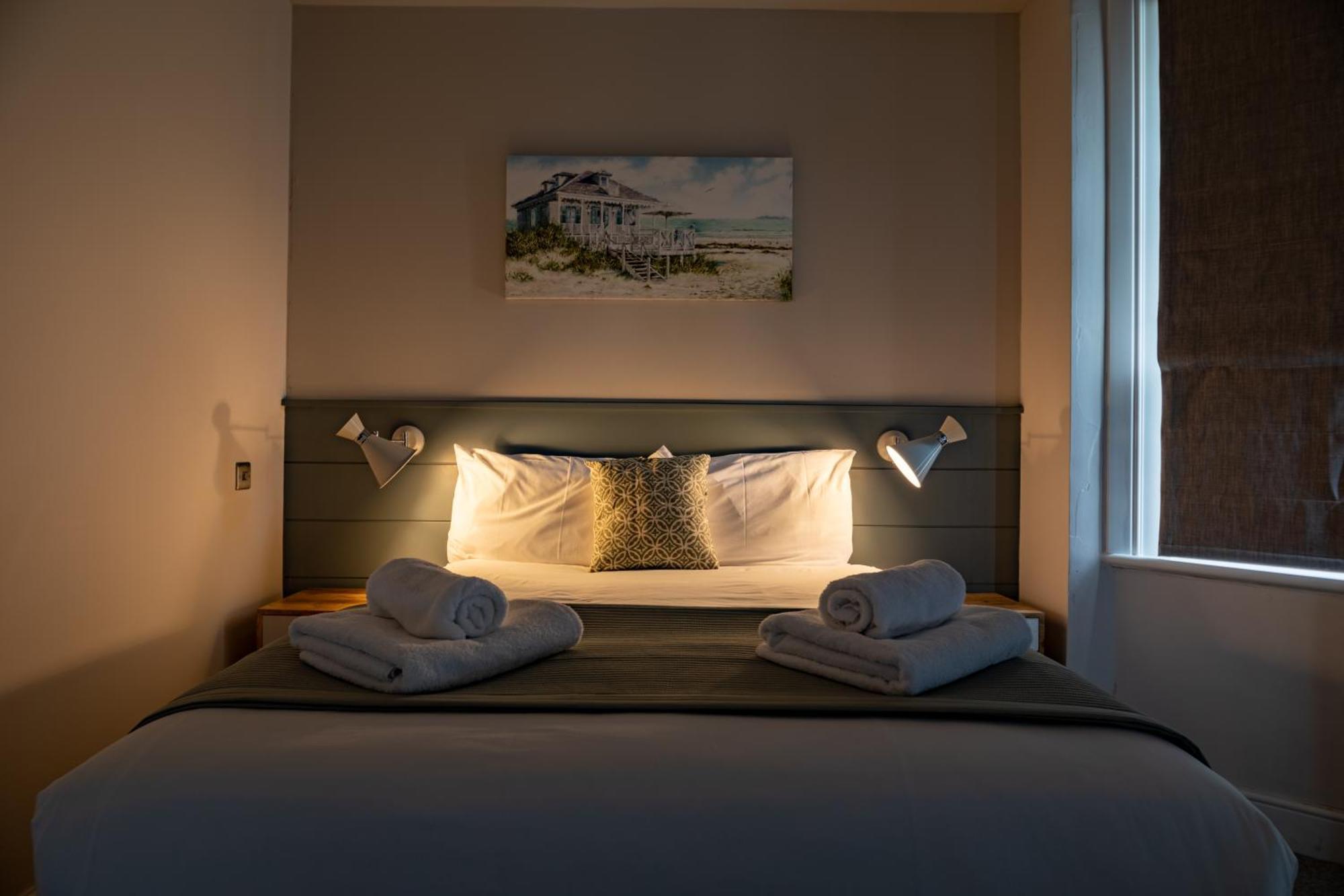 The Bay Hotel ペバンゼイ エクステリア 写真